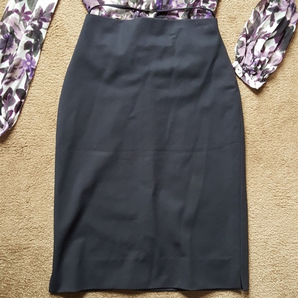 Armani Collezioni pencil skirt - Picture 2 of 11